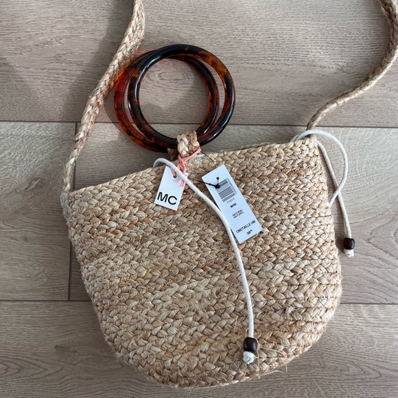 Main Character Handbags - Aritzia Main Character Woven Handbag with Handles